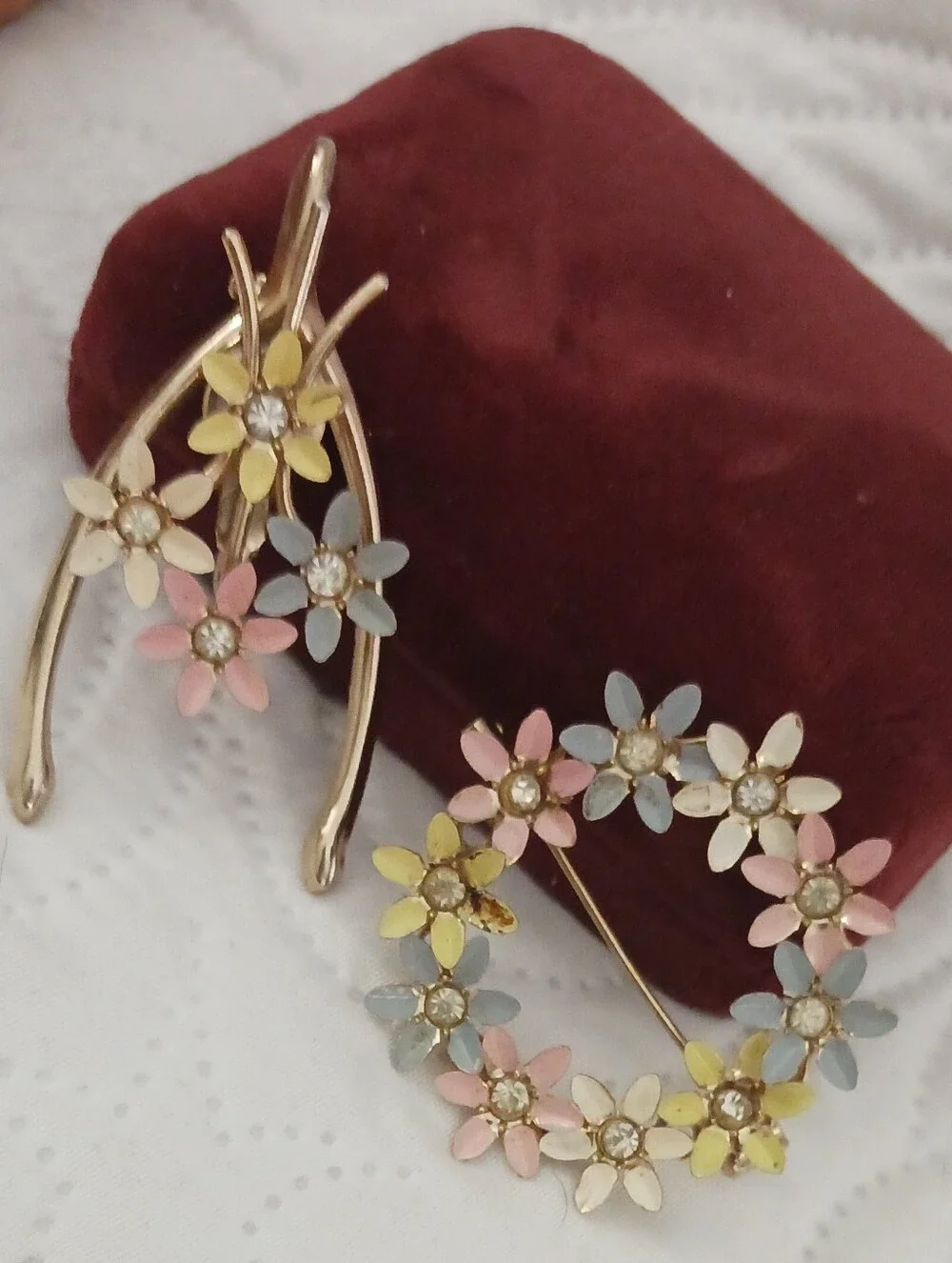 Vintage Wishbone Pastel Floral Brooch and Pin Set - Multicolor Flower Jewelry